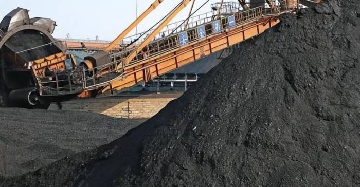 Mongolia Cancels China Coal Contract, Raises Price by 80% for India